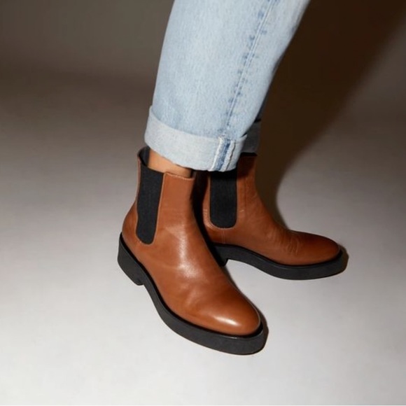 **ISO** No. 6 Pull on Crepe Sole Chelsea boots in Cuoio - Picture 2 of 2